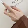 2025 nueva versión coreana de anillo simple de acero de titanio un diamante engastado anillo para amantes de los diamantes anillo de temperamento de celebridad de internet venta al por mayor de joyería