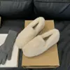 Sapatos brancos peludos que aumentam a altura, sapatos femininos quentes para usar ao ar livre, sapatos de algodão forrados com fleece, tendência 2026, novos sapatos de outono/inverno, mocassins versáteis