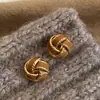 Pendientes de Aguja de Plata Estilo Retro de Hong Kong de Alta Gama Color Maillard Pendientes de Mujer para el Trabajo Estilo Artístico Elegantes de Lujo Ligero