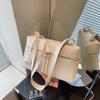 Bolsa Quadrada Pequena de Comércio Exterior de Alta Qualidade para Mulheres 2025 Nova Moda Retro Elegante Bolsa de Ombro Sob o Braço Bolsa Transversal para o Dia a Dia