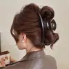 Pinza de garra grande de perlas de 15 cm para mujer, sensación de lujo ligero y de alta gama, estilo coreano, añade volumen al cabello, accesorio para el cabello versátil