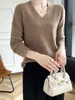Novo Suéter de Lã com Gola V Tricotado de Manga Longa para Outono/Inverno 2026 Camada Base Suéter Fino de Lã
