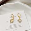Aretes Coreanos de Lazo con Perlas de Nuevo Estilo para Mujer Aretes de Temperamento de Diseño Nicho Moda Aretes Versátiles Venta al por Mayor Tendencia