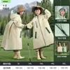 Impermeable infantil para niños y niñas, impermeable de cuerpo completo, especialmente diseñado para que los estudiantes de primaria lo usen en la escuela, con espacio para mochila