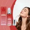 La Fragancia Roll-On Vainilla Almizcle es ligera, elegante, conveniente y deja un aroma fresco y natural que dura todo el día, perfecta para los desplazamientos diarios y las citas.