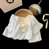 Loja de Roupas Infantis Fornece Pijamas Infantis para Meninas, Algodão Nuvem de Verão Novo Estilo 2026 Conjunto Doce de Três Peças com Manga Curta de Roupa de Casa Feminina