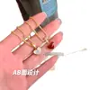 Lujo Ligero Nicho Colgante Rojo y Blanco de Amor Accesorios para Suéter Accesorios de Collar Moda Femenina Versátil para Todo Uso Cadena para Clavícula Usable por Ambos Lados
