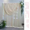 Suprimentos para Decoração de Quarto Nupcial de Casamento Estilo Romântico Simples Cortinas de Tecido Branco Decorações com Flores Artificiais para Fundo de Casamento ao Ar Livre Roupão de Manhã