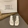 Encuentro Primero Temporada 2026 Verano Nuevas Sandalias de Tira con Punta Cuadrada para Mujer, Chanclas Planas para Uso Casual