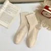 Meias de outono e inverno, meias de algodão femininas, estilos para primavera e outono/inverno, meias lisas simples estilo japonês, meias de cano médio para negócios estilo coreano, meias de algodão da moda