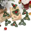 Suministro Directo Transfronterizo Ramo Decorativo Cortes Navideños Fruta Roja Rama de Hoja Triangular Hoja de Harry DIY Mini Decoraciones Navideñas