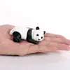 Modelo animal de panda de simulación panda gateando comiendo bambú con bebé PVC hecho a mano sólido juguete cognitivo para niños adornos
