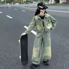 Conjunto de Moda Urbana para Niñas: Conjunto de Dos Piezas: Chaqueta Corta de Mezclilla con Gradiente Verde-Amarillo Otoñal y Pantalones Anchos Holgados con Remaches