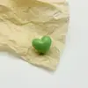 Cor de macaron botão de coração de pé alto cor de plástico coração de pêssego botão liso decoração de suéter infantil camisa de tricô