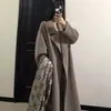 Abrigo de cachemira de doble cara color café con leche, estilo de longitud media para mujer, nueva colección de invierno 2026, estilo bata, abrigo de lana de alta gama para mujer