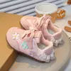 Zapatos Deportivos Casuales Dulces para Bebés y Niñas, Decoración de Flores Pequeñas, Nuevos para la Primavera de 2026, Suela Suave, Cómodos