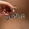 Pinza de Garra con Pedrería Estilo Coreano de Lujo Ligero con un Toque de Alta Gama, Adecuada para Volumen de Cabello Medio a Pequeño, Elegante Accesorio para el Cabello de Mujer para Medio Recogido