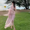 Gata que Põe Ovos Flor de Cerejeira Chuva Atmosfera Fada Fluxo Irregular Vestido de Férias na Beira-Mar Conjunto de Viagem Vestido com Contas