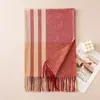 Bufanda de cachemira sintética para mujer, nuevo estilo otoño e invierno 2026, engrosada y cálida, con flecos, patrón de cuadros clásico, chal elegante y con estilo