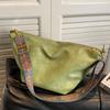 Bolso Grande de Capacidad para Mujer Otoño/Invierno 2026 Modelo Nuevo Textura de Alta Calidad Bolso Cruzado de Hombro con Correa Ancha Popular Bolso Cubo Dumpling