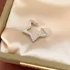 Brinco de Clipe com Banhado a Ouro 18K Real Design de Estrela com Zircônia, Ear Cuff Sem Furo, Vintage, Estiloso, Exquisito e Elegante Acessório de Orelha