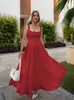 Comercio exterior transfronterizo 2025 primavera y verano nuevo europeo y americano mujer elegante color liso cuello cuadrado sin mangas correa en la cintura vestido mujer