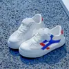 Zapatillas Deportivas Casuales para Niños 2026 Nuevo Modelo de Verano Zapatillas de Running Antideslizantes Resistentes al Desgaste para Niños Tenis de Moda Versátiles para Niñas