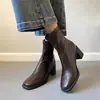 Botines de tacón alto de piel de vaca súper suaves para mujer, nuevo estilo otoño e invierno 2026, botas estilo Martin de punta cuadrada, botines gruesos de tacón bajo estilo francés para petite