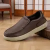 Zapatos de malla transpirables para hombre, slip-on, nuevos para otoño, suela gruesa, casual, versátiles, cómodos, suela suave, zapatos de papá