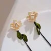 Brincos de flor de gardênia recheados de leite design único primavera e verão brincos longos com franja série chá emagrecedor brincos de alta qualidade
