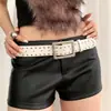 Cinturón Negro con Remaches Estilo Hip-Hop para Mujer, Accesorio de Nicho para Vestidos y Jeans, Accesorio de Cinturón de Cuero Versátil Decorativo de Alta Resistencia Moderno