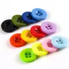 Botón de resina de color al por mayor color caramelo lado ancho cuatro ojales botón para niños camisa suéter pantalones botón
