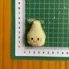 Broche de Coelho com Florzinha Fofa Estilo Japonês Boneca com Orelhas Xadrez Alfinete Pequenos Acessórios de Joia Acessórios DIY para Cachecol e Meias