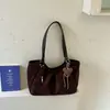 Bolsa de mano retro artística de lunares estilo coreano transfronteriza, nueva moda otoño 2026, bolso de hombro único de gran capacidad