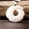 Ganar dinero jugando mahjong y el Jade Hetian han estado funcionando durante diez años. Cada jugador debe ganar el amuleto colgante de la suerte para la lotería