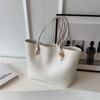 Bolsas Femininas de Luxo Outono e Inverno 2026 Nova Bolsa de Ombro Grande Capacidade Bolsa Tote Texturizada Estilosa Bolsa de Ombro Tendência