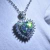 Colgante de Platino pt950 Chapado Diamante Destello Brillante Ocho Corazones y Ocho Flechas Amor Diamante Mosan Imitación en Forma de Corazón Collar Explosiones Vivas