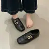 Mocasines Cuadrados Tallados Estilo Retro que Aumentan la Altura Interior para Mujer, Nuevos Zapatos Estilo Británico Primavera y Otoño, Piel Negra