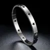 Pulsera Transfronteriza de Acero Inoxidable Europea y Americana, Pulsera de Clavo de Acero de Titanio para Mujer, No se Desvanece, Simple, Versátil, Pulsera de Moda y Elegante