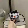 Bolsa Fofa de Laço Desenho Animado Nova Moda Casual Bolsa de Ombro Casual 2025 Verão Feminina Bolsa Pequena de Moedas Transversal