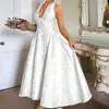 Transfronterizo Nuevo Patrón en Relieve Tridimensional Retro Europeo y Americano Cuello en V Sin Mangas Falda Amplia Vestido para Mujer
