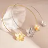 Collar Halter Cruzado Europeo y Americano Sencillo de Flores Abierto Exquisito Versátil Lujo Ligero Nicho de Gama Alta para Mujer