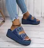 Hebilla de Cinturón de Mezclilla de Tacón de Lima de Gran Tamaño de Comercio Exterior Sandalias Slip-on y Pantuflas de Verano para Mujer al Aire Libre 2024 Nuevas Pantuflas Gruesas