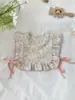 Babador Original de Renda para Bebê Menino e Menina com Gola de Babado Floral de Algodão Puro, Avental Anti-Vômito