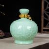 Jingdezhen 2,5kg Cor Verde Jade Esmalte Cerâmica Garrafa de Vinho Relevo Paisagem Rústica Figura Jarra de Vinho Fábrica Atacado