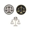 Broche Balanza de Justicia Simple Transfronteriza Insignia de Mantenimiento del Orden Público Pin Divertido Insignia de Sombrero Accesorios