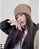 Chapéu preto pequeno para homens e mulheres Primavera e Outono chapéu de lã fino para todas as estações gorro de inverno de tricô com pelo