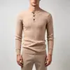 Suéter de punto trenzado con cuello henley para hombre transfronterizo, top de punto trenzado ajustado para otoño e invierno, camisa básica versátil y elegante para hombre