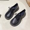 Zapatos de piel pequeños con tacón grueso y suela gruesa para mujer, mocasines con cordones, estilo británico retro, combinables, para invierno de 2024.
