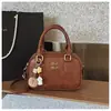 Bolsa de Mão Pequena de Comércio Exterior de Luxo para Mulheres, Nova Moda Outono 2024 Bolsa de Mão Versátil e Bolsa Transversal, Bolsa Quadrada de Luxo